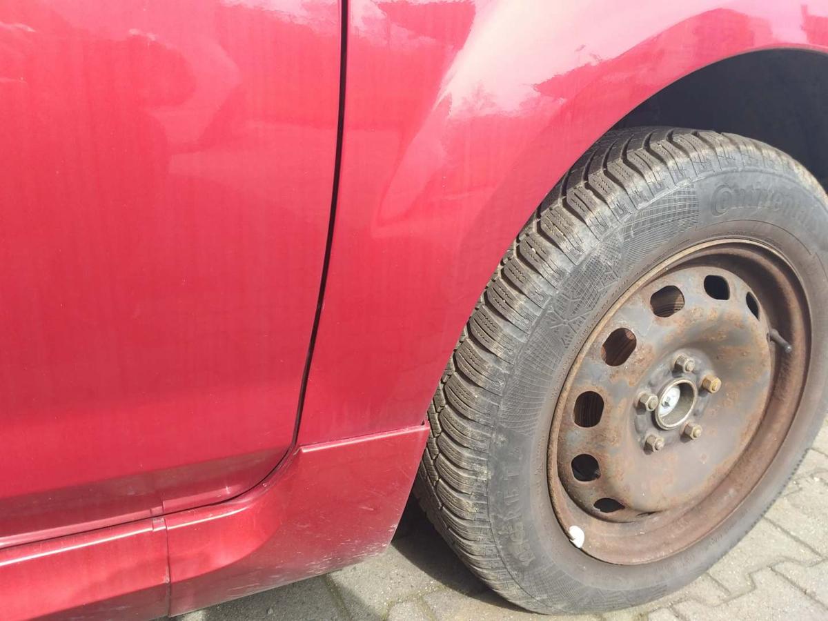 Ford Focus 2 original Kotfl&uuml;gel vorn rechts Tango Rot Facelift Bj.2008